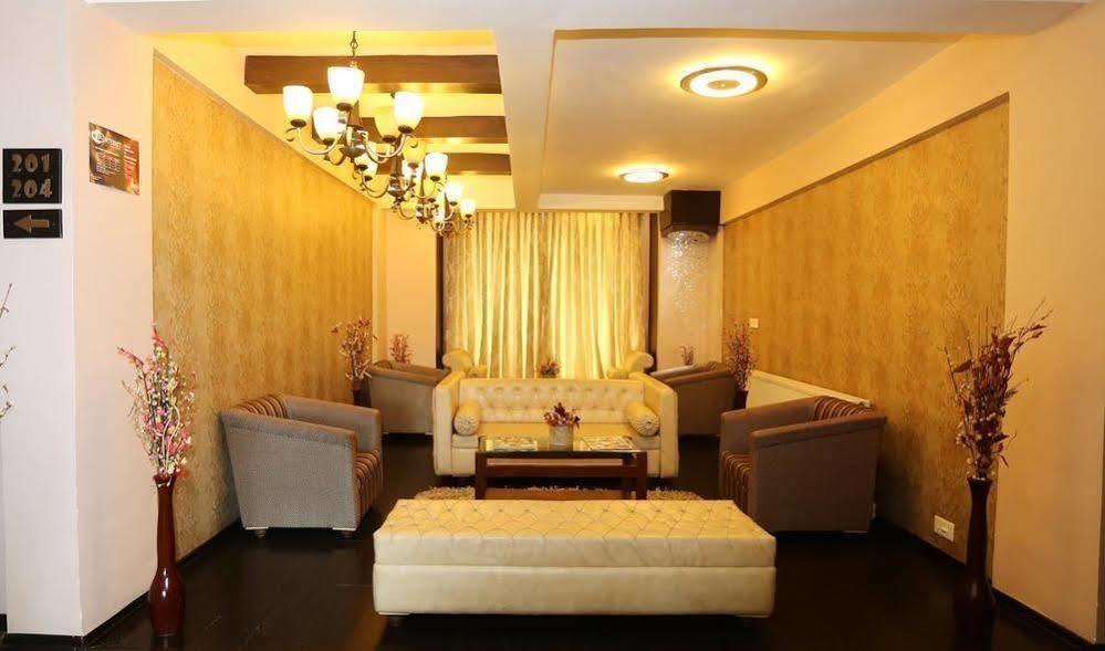 Hotel Pine Spring Gulmarg Exterior photo